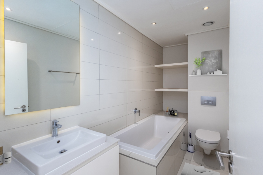 2 Bedroom Property for Sale in Cape Town City Centre Western Cape